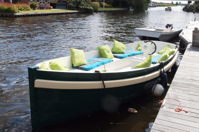 Eco Boats boatrental in Amsterdam sails Electric